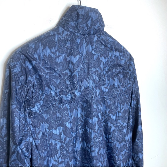 Athleta Sightseer Lace Jacket Ethereal Bloom Cottage Blue Size Medium - Picture 8 of 13
